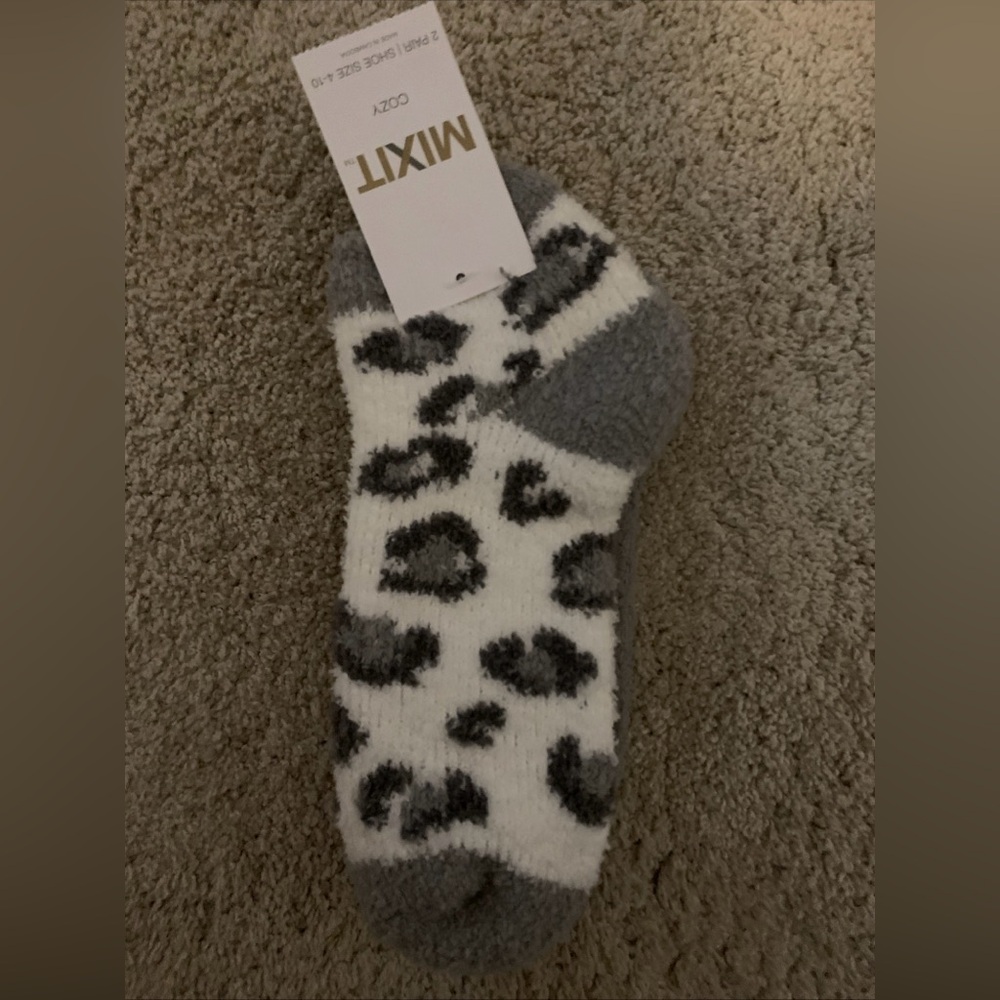 MIXIT 1 Pair Cozy Fleece Non-Slip Slipper Socks Fits Shoe 4-10